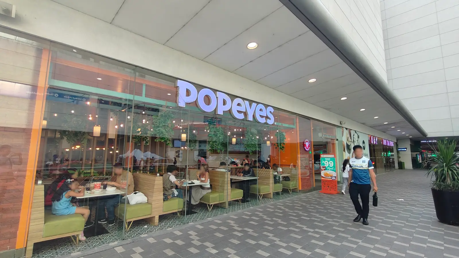POPEYES in SM Mall of Asia